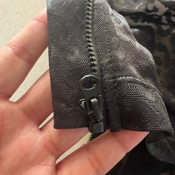 Victoria's Secret Leopard print Black mesh long sleeve Top, zip up Size S - Picture 10 of 16